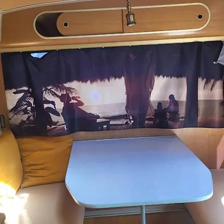 Swiss Army Night / Militaerbunker 캡슐호텔