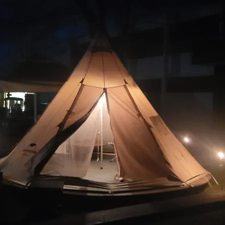 Swiss Army Camping Night / Militaerbunker Hotel kapsułowy St. Margrethen