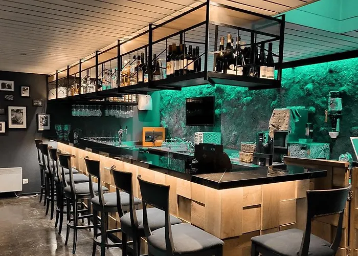 Swiss Army Night / Militaerbunker Hotel kapsułowy