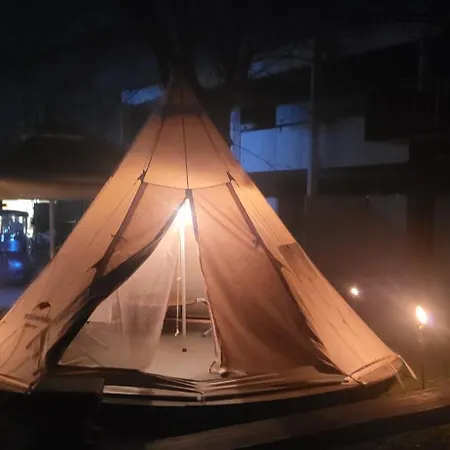 Hotel a capsule Swiss Army Night / Militaerbunker *