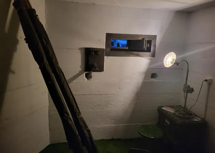 Swiss Army Night / Militaerbunker